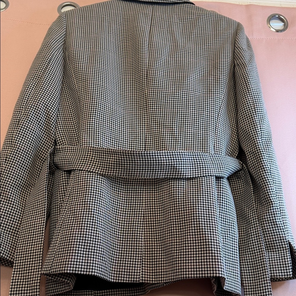 Vintage Fitted Tailored Blazer | Office to Night - Picture 7 of 11